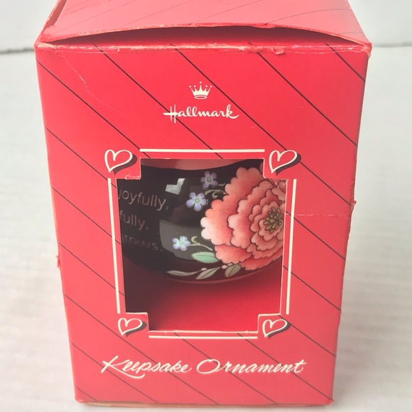 VINTAGE 1988 HALLMARK "Love Grows" Glass Ornament - Picture 5 of 16